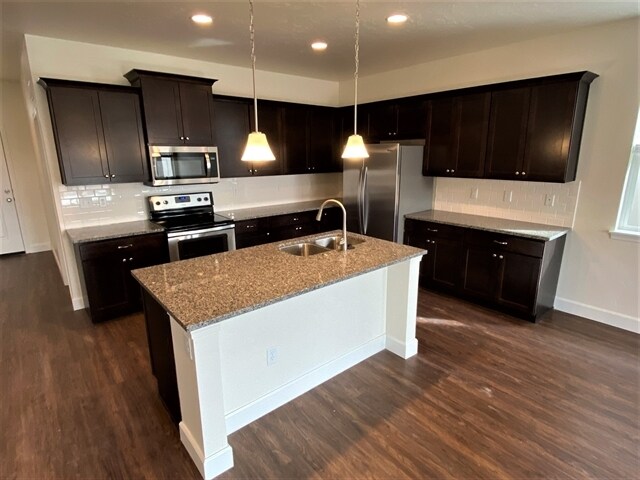 Building Photo - 231 E Sicily Dr