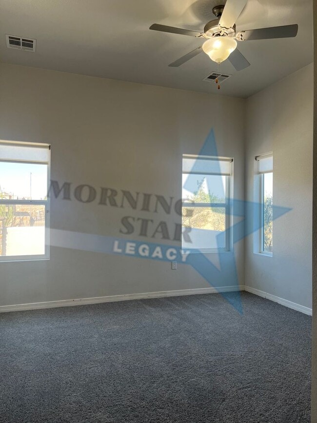 Building Photo - Charming 3-bedroom, 2-bathroom w/ views!