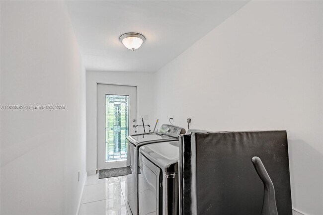 Building Photo - 655 85th St