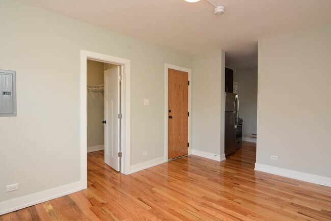 Building Photo - 2917 N Mildred Ave