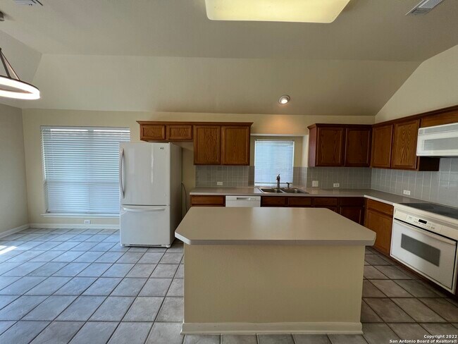 Building Photo - 6114 Oakwood Trail