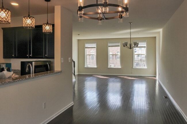 Building Photo - 15200 Lady Lauren Ln