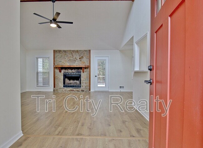 Building Photo - 150 Drennan Dr