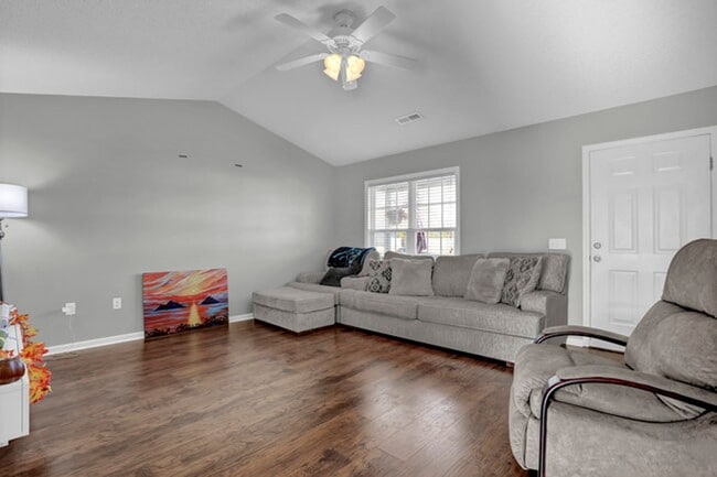 Building Photo - 106 Clint Mills Rd