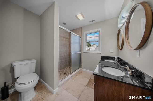 Building Photo - 60 Hawthorne St