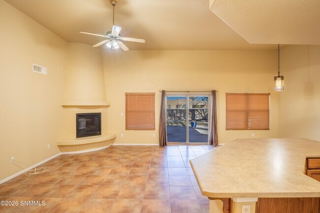 Building Photo - 4032 Cll De Estrellas