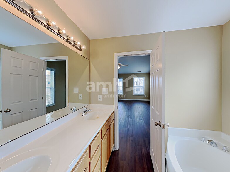Building Photo - 4213 Bay Rum Ln