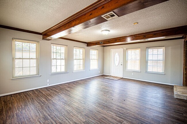Building Photo - Great 3 Bed 2 Bath in OKC!