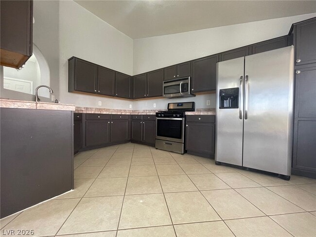 Building Photo - 5415 Altoona St