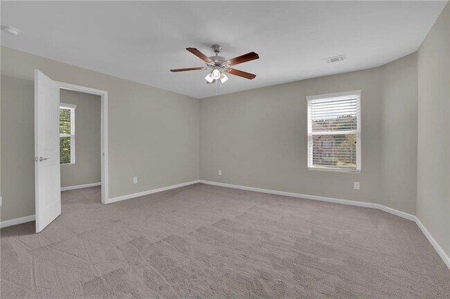 Building Photo - 1710 Eastbrooke Pl