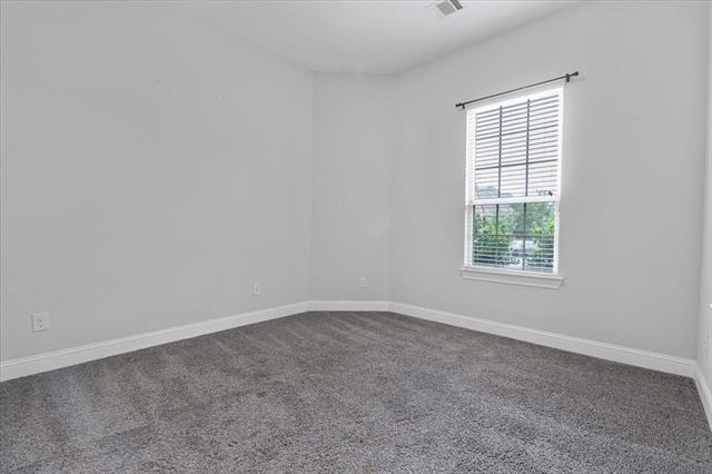 Building Photo - 698 Pendle Forest Dr