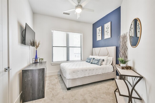 Building Photo - 15260 TX-105