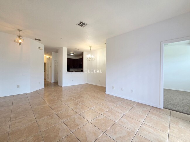 Building Photo - Condo for rent