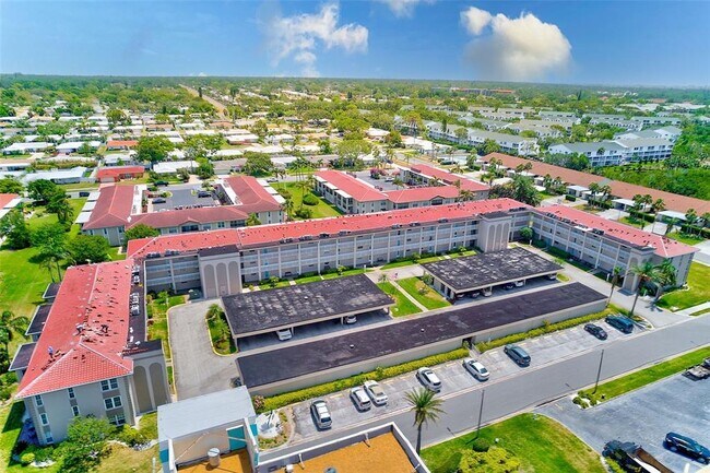 Building Photo - 10215 Regal Dr