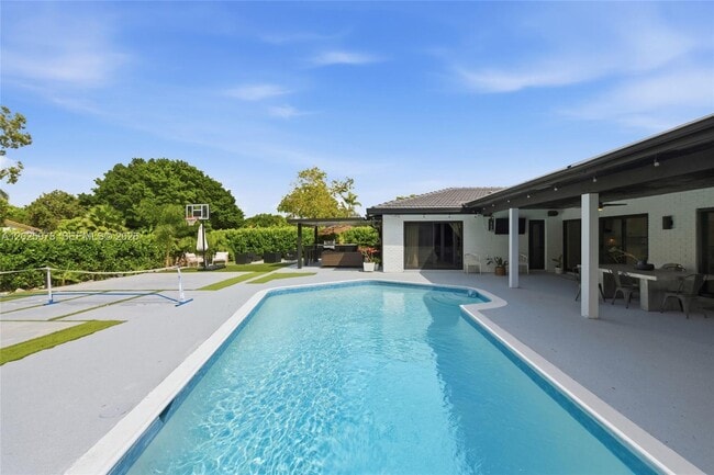 Building Photo - 9935 Ramblewood Dr