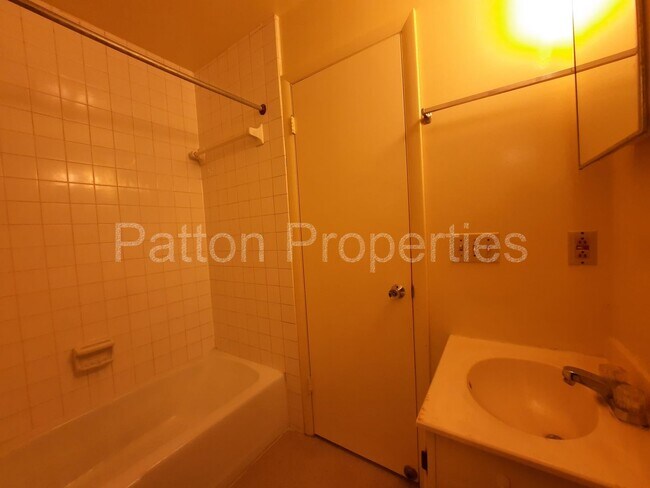 Building Photo - 307-309 Lyles Street Outside CoC - TMS004655-01-019