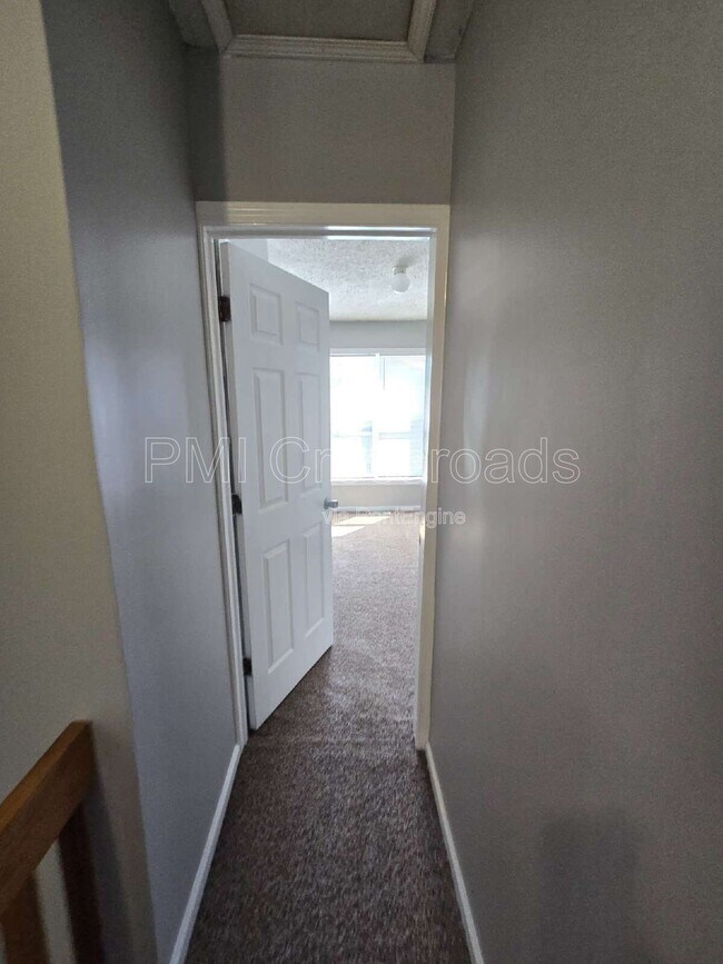 Building Photo - 153 S Cypress Ave