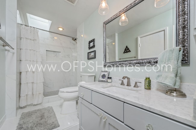 Building Photo - Bayou-Front Home w/ Dock