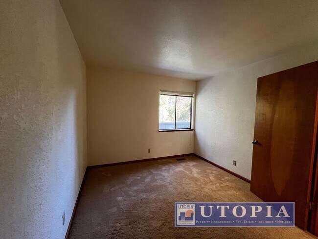 Building Photo - Charming Santa Cruz Townhouse: 3 Beds, 2.5 Baths with Private Patio, Spacious Layout, and Prime L...