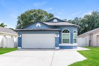 Building Photo - Charming 4-Bedroom, 2-Bath Home in Kissimm...