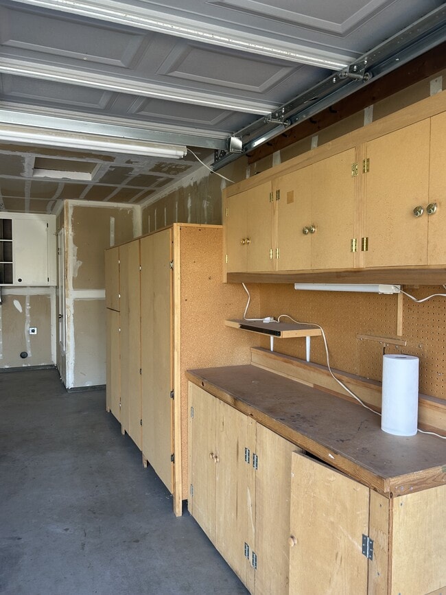 Building Photo - 2252 Southport Ln