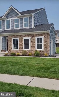 Building Photo - 830 Fountain Trail