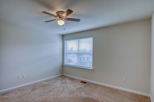 Building Photo - 67 Bostick Ln