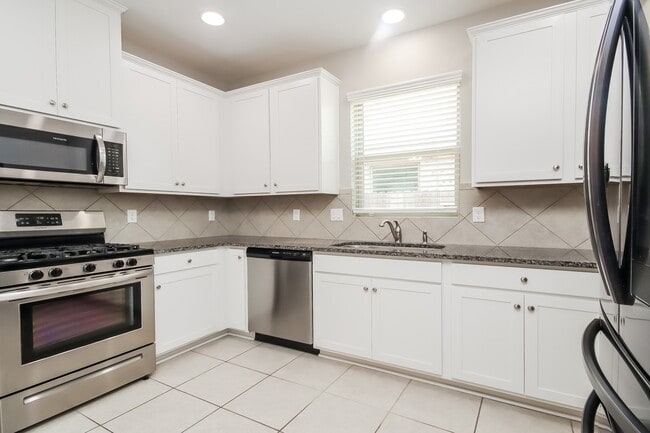 Building Photo - 9207 Penfield Dr