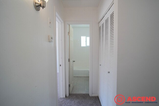 Building Photo - Charming Home in Arvin!