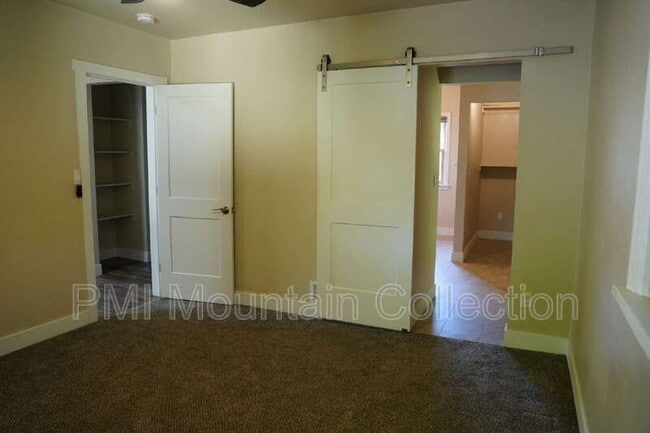 Building Photo - 249 S 400 E