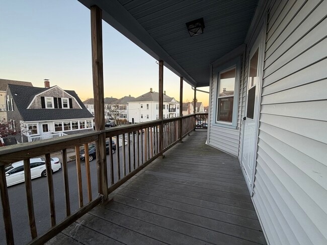 Building Photo - 320 Wood St