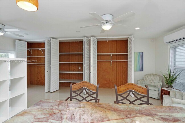 Building Photo - 10211 SW 80th St