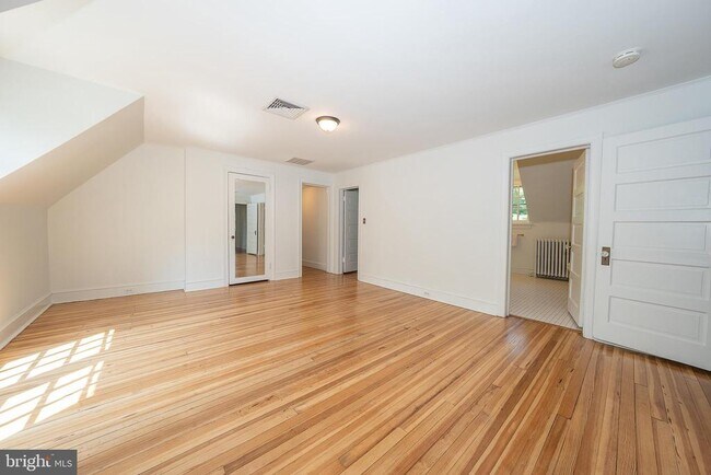 Building Photo - 504 Harriton Rd
