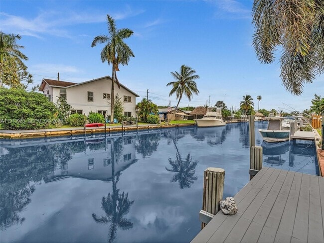 Building Photo - 4500 SW 42nd Terrace