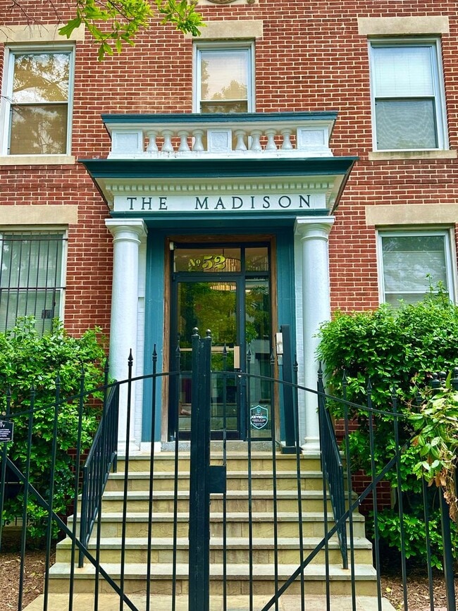 Building Photo - Great 1 Bed 1 Bath in Eckington/Bloomingdale at the Madison Condominiums