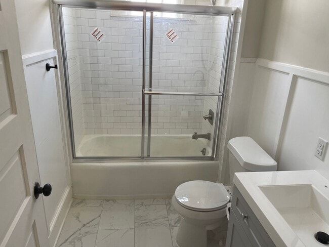 Building Photo - 908 1st Ave