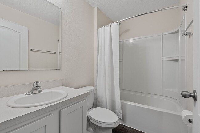 Building Photo - 657 Grand Reserve Dr
