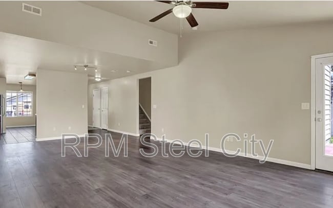 Building Photo - 2004 Mirror Ct