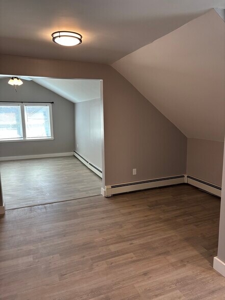 Building Photo - 82 Lyon Ave