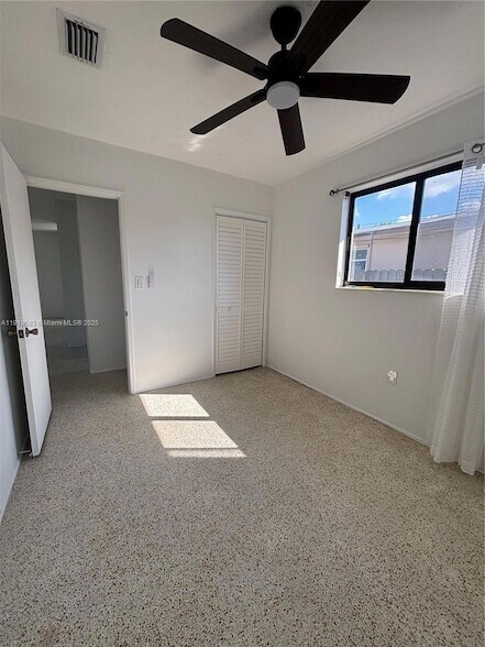 Building Photo - 2723 SW 31st Ct