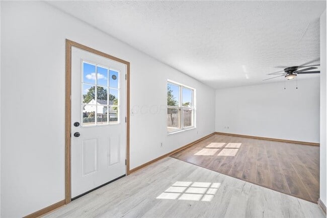 Building Photo - 1259 Caravel Dr