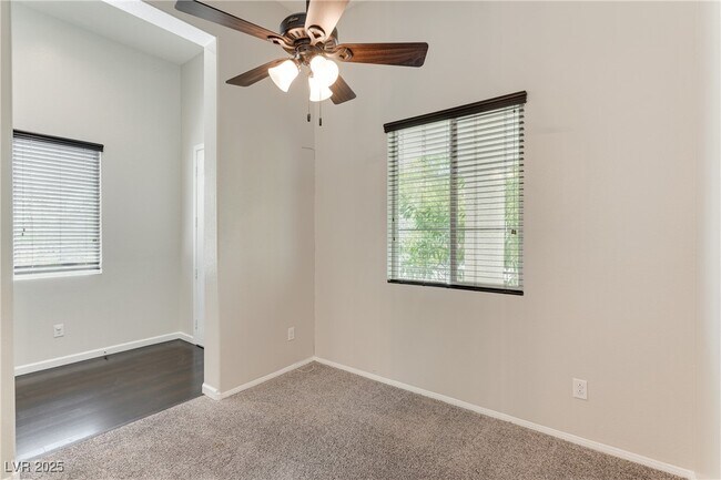 Building Photo - 6632 Ditmars St