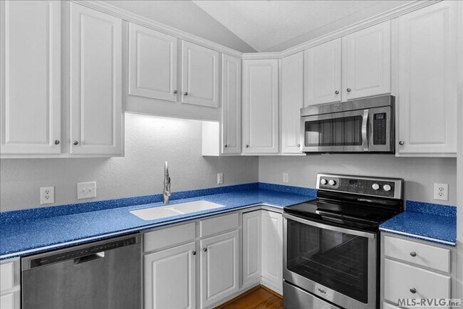 Building Photo - 164 Sandy Cove Dr