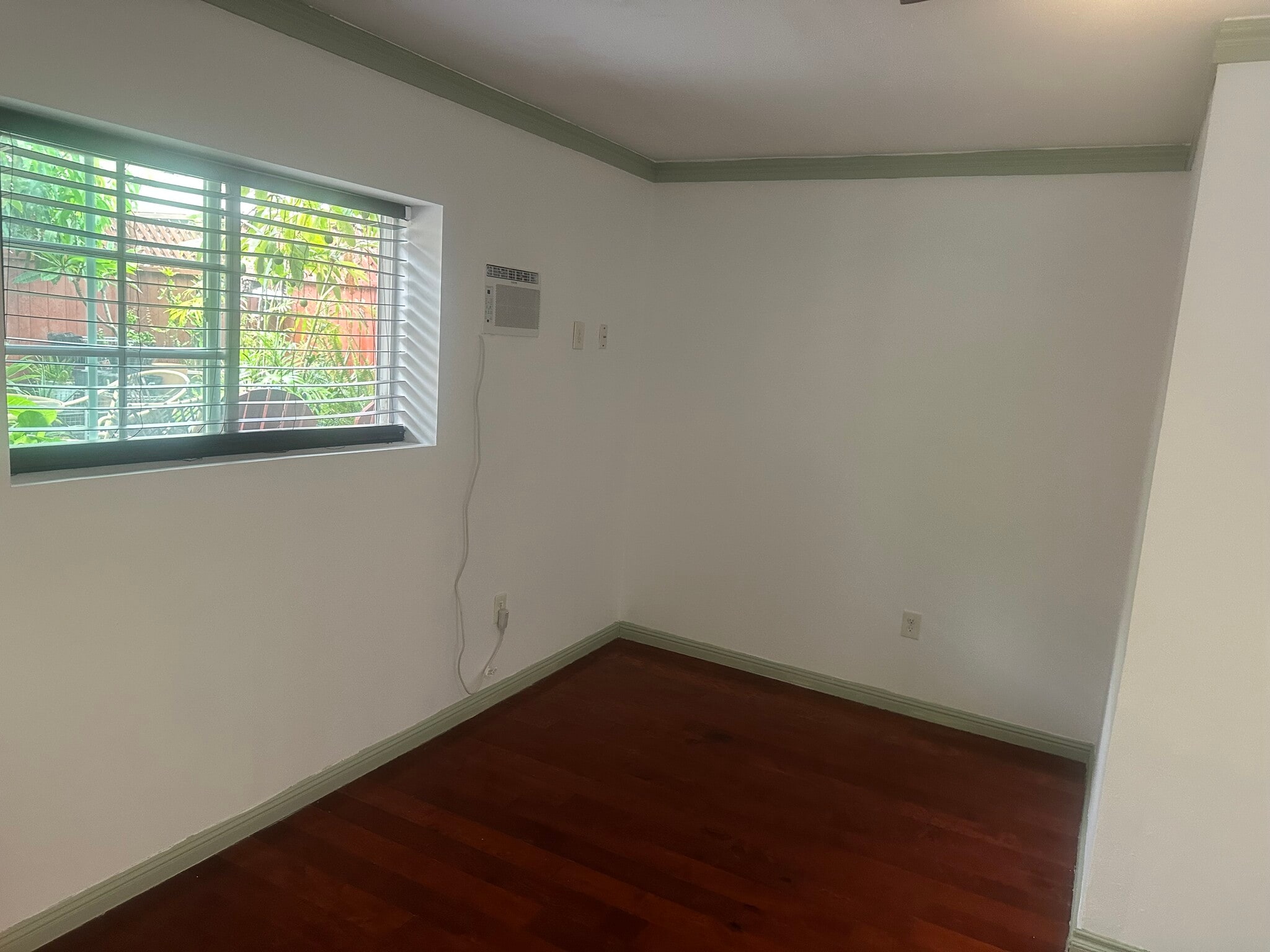 Building Photo - 5459 Martin St