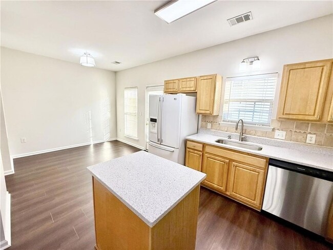 Building Photo - 5358 Beaver Br