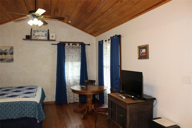 Building Photo - 961 Buttercup Ln