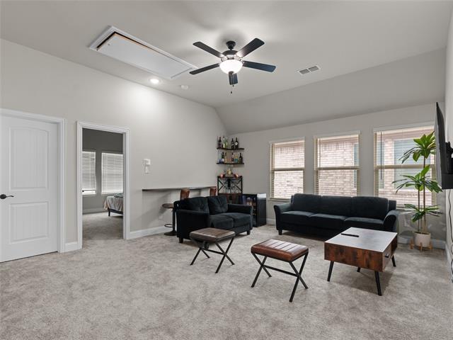 Building Photo - 2333 Willow Garden Dr