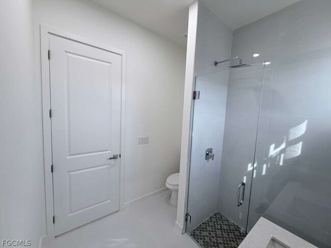 Building Photo - 477 Rayford St