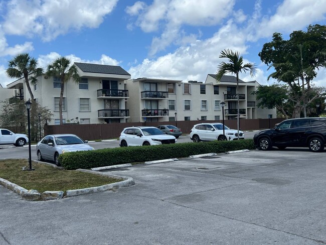 Building Photo - 8307 SW 142nd St