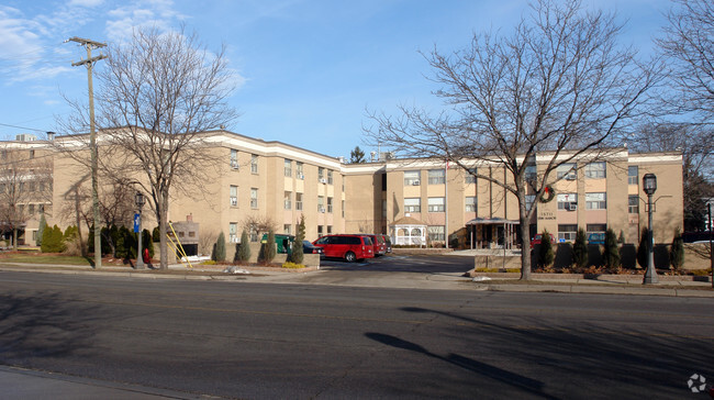 Building Photo - Erin Manor Apartments